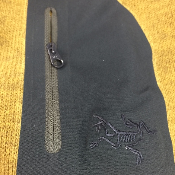 (Sold)Arc’Teryx Men’s Polartec Fleece Pullover - Picture 6 of 8